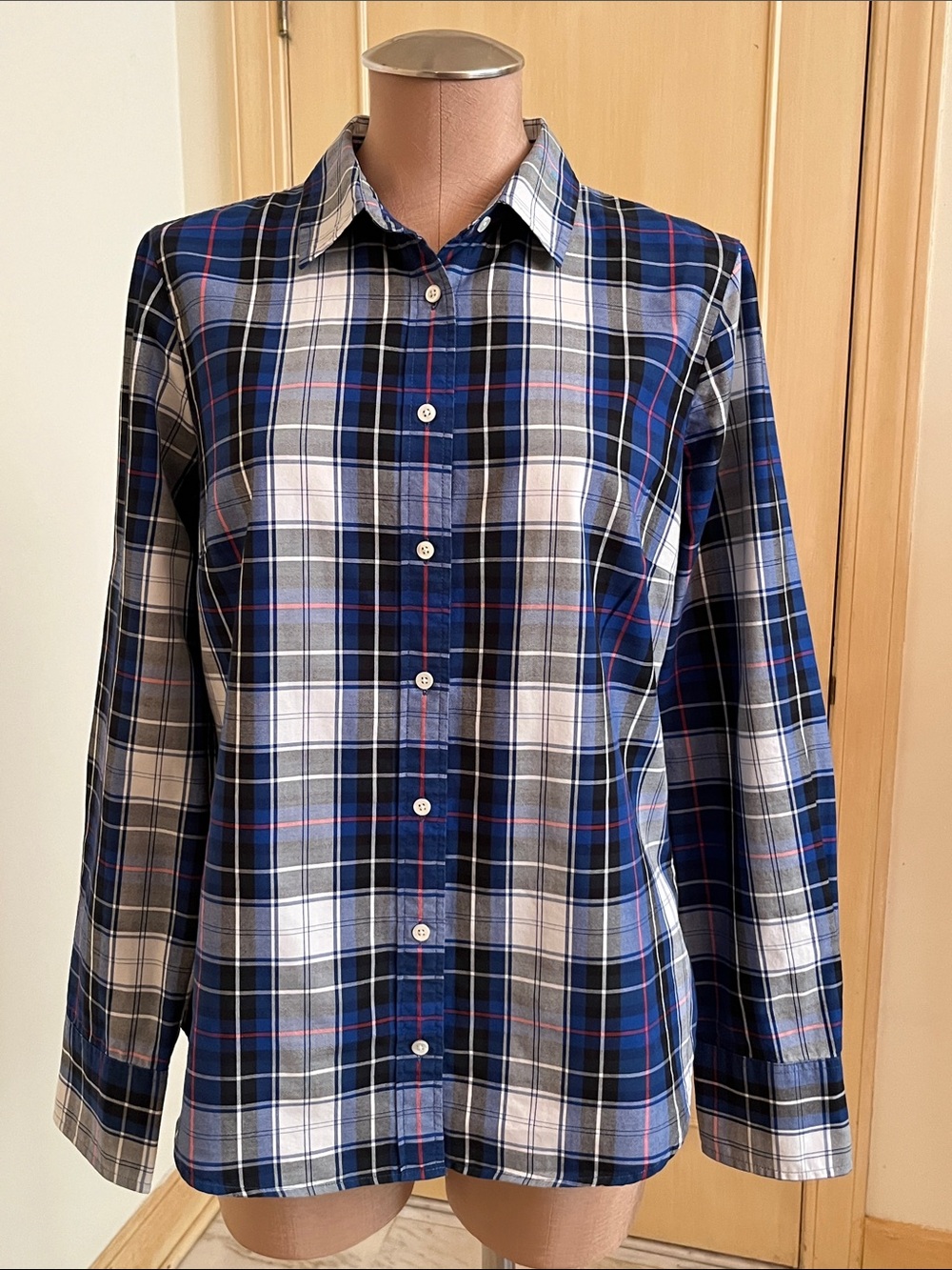 J. CREW Perfect Fit Classic Casual Blue/White Plaid L. SLV Button-Up Blouse  10